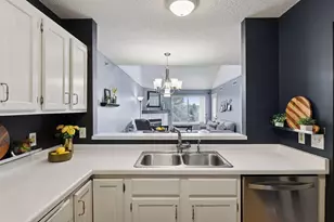 7540 Edinborough Way, Edina, MN 55435 - Photo 4