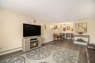 4001 Heritage Hills Dr, Bloomington, MN 55437 - Photo 6