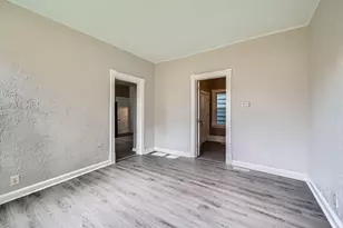 911 Sims Ave, Saint Paul, MN 55106 - Photo 12