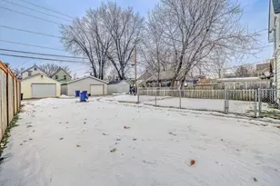 911 Sims Ave, Saint Paul, MN 55106 - Photo 32