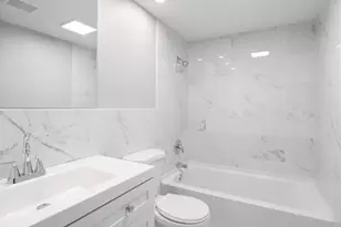 19115 Homestead Cir, Eden Prairie, MN 55346 - Photo 12