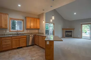 4108 Regent Ave N, Robbinsdale, MN 55422 - Photo 4