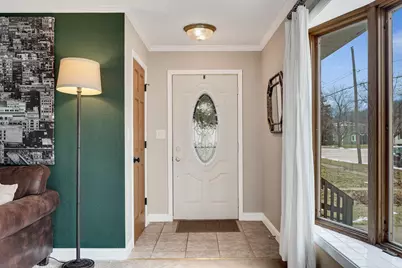 431 S 9th Street, La Crescent, MN 55947 - Photo 2