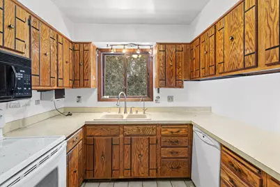 8090 Urbandale Lane N, Maple Grove, MN 55311 - Photo 16