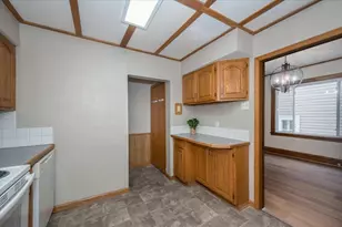 2004 Lamborn Ave, Superior, WI 54880 - Photo 8