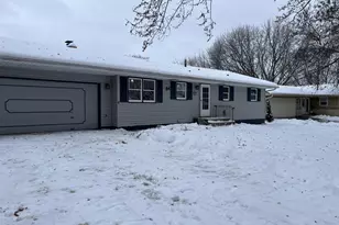 8941 48th Ave N, New Hope, MN 55428 - Photo 2