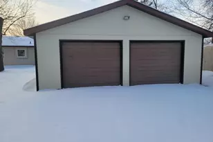 322 St Paul Ave S, Thief River Falls, MN 56701 - Photo 24