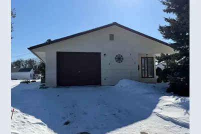 910 2nd Street NE, Roseau, MN 56751 - Photo 2