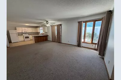 910 2nd Street NE, Roseau, MN 56751 - Photo 4