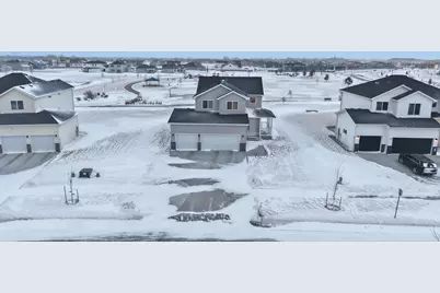 4766 34th Street S, Fargo, ND 58104 - Photo 2