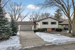 2335 2nd Ave SW, Rochester, MN 55902 - Photo 2