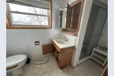 1504 N 8th Ave, Virginia, MN 55792 - Photo 6