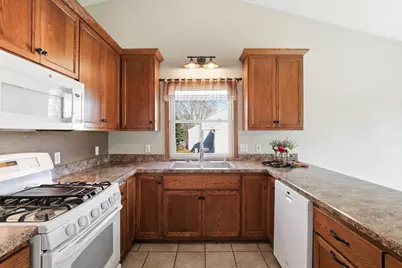 17208 Idlewood Way, Lakeville, MN 55044 - Photo 12