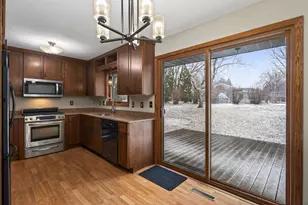 3734 Stacy Cir, White Bear Lake, MN 55110 - Photo 10