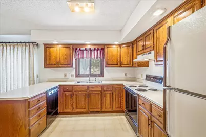 9018 Jareau Avenue S, Cottage Grove, MN 55016 - Photo 12