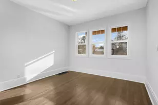 909 Marshall Ave, Saint Paul, MN 55104 - Photo 6