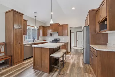 140 9th Avenue NE, Isanti, MN 55040 - Photo 4