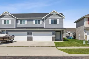 6279 59th Ave S, Fargo, ND 58104 - Photo 2