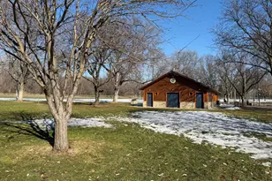 388 Brickyard Dr, Chaska, MN 55318 - Photo 38