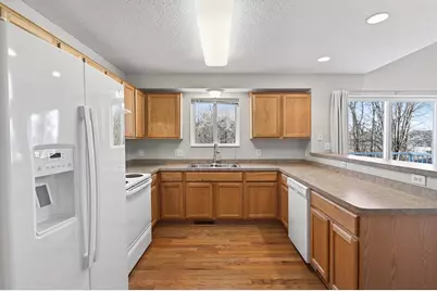 388 Brickyard Drive, Chaska, MN 55318 - Photo 12