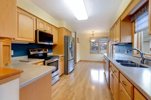 1421 Blue Flag Ct, Northfield, MN 55057 - Photo 4