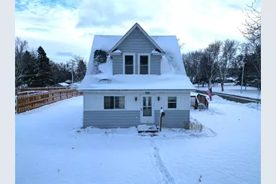 702 E Adolphus Avenue, Fergus Falls, MN 56537 - Photo 2