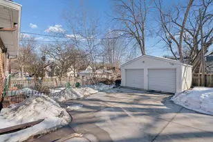 4003 Pillsbury Ave S, Minneapolis, MN 55409 - Photo 32