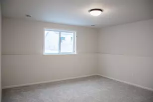 6704 Meadow View Dr S, Fargo, ND 58104 - Photo 20