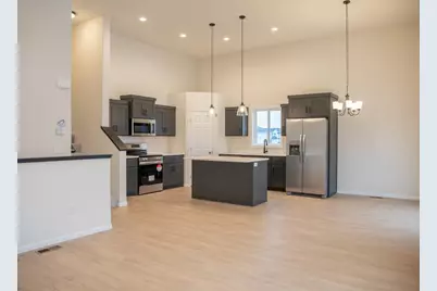 6704 Meadow View Drive S, Fargo, ND 58104 - Photo 2