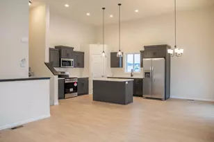 6704 Meadow View Dr S, Fargo, ND 58104 - Photo 2