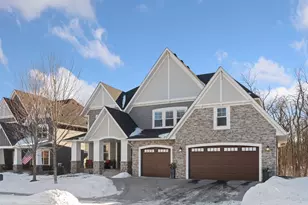 15525 52nd Pl N, Plymouth, MN 55446 - Photo 2