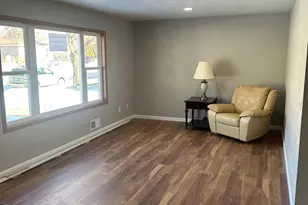 231 13th St NE, Owatonna, MN 55060 - Photo 2