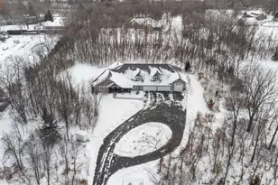 5901 Drake Dr, Maple Plain, MN 55359 - Photo 2