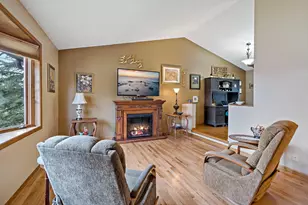 1213 Bluebill Bay Rd, Burnsville, MN 55306 - Photo 10