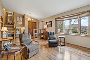 1213 Bluebill Bay Rd, Burnsville, MN 55306 - Photo 12