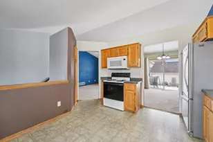 931 Shady Ridge Ln, Braham, MN 55006 - Photo 16