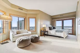 1201 Yale Pl, Minneapolis, MN 55403 - Photo 30