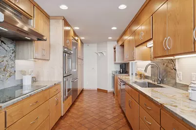 1201 Yale Place #2009, Minneapolis, MN 55403 - Photo 4