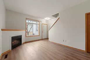 2115 Parkway Ave, Shakopee, MN 55379 - Photo 4