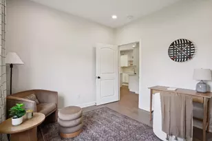 621 Field Point St, Roberts, WI 54023 - Photo 6