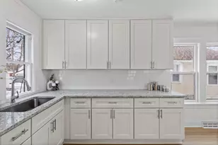 2024 Queen Ave N, Minneapolis, MN 55411 - Photo 10