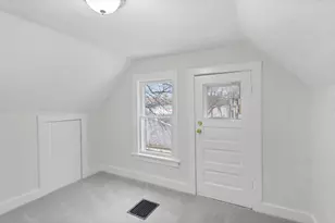 2024 Queen Ave N, Minneapolis, MN 55411 - Photo 12