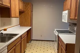 132 Demont Ave E, Little Canada, MN 55117 - Photo 2