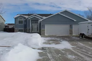3548 Buchanan St S, Fargo, ND 58104 - Photo 2