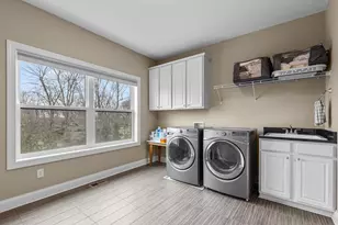 10033 Frederick Pl, Eden Prairie, MN 55347 - Photo 54