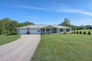 57618 205th Ave, Plainview, MN 55964 - Photo 2