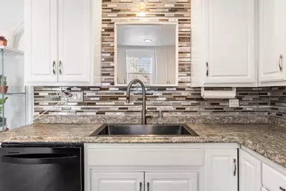 651 Watson Avenue, Saint Paul, MN 55102 - Photo 14