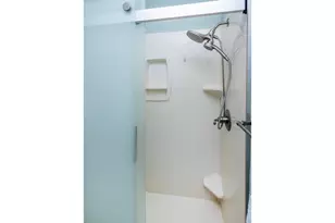 2300 Dahl Ct E, Maplewood, MN 55119 - Photo 44