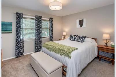 2300 Dahl Court E, Maplewood, MN 55119 - Photo 38