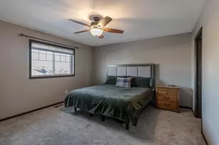 2021 Bluestem Dr, Mankato, MN 56001 - Photo 16